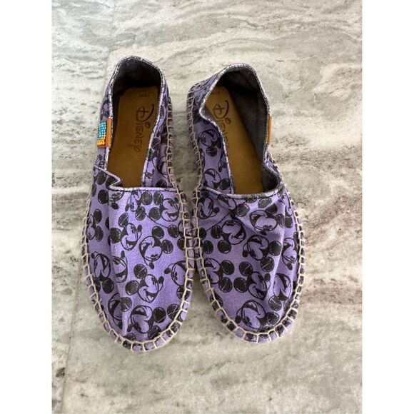 NWOT Disney Ubuntu Purple Mickey Mouse Print Handmade Shoes Size 6.5 - Picture 1 of 6